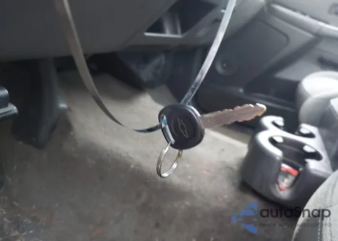 2004 Chevrolet Silverado 2500 Ls из США, поврежденный, VIN 1GCGC23UX4F251997